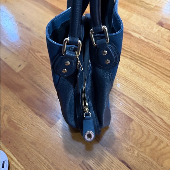 Coach Navy and Cream Shoulder Bag - Picture 5 of 5